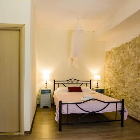 Adamantia Newly Built A4 Guest house Gaios